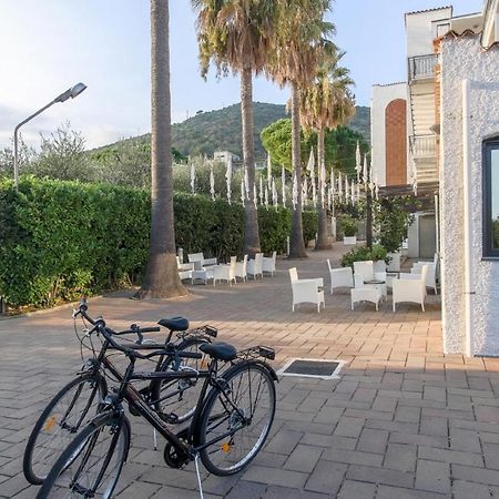 Liguria Apartments П'єтра-Лігуре Екстер'єр фото