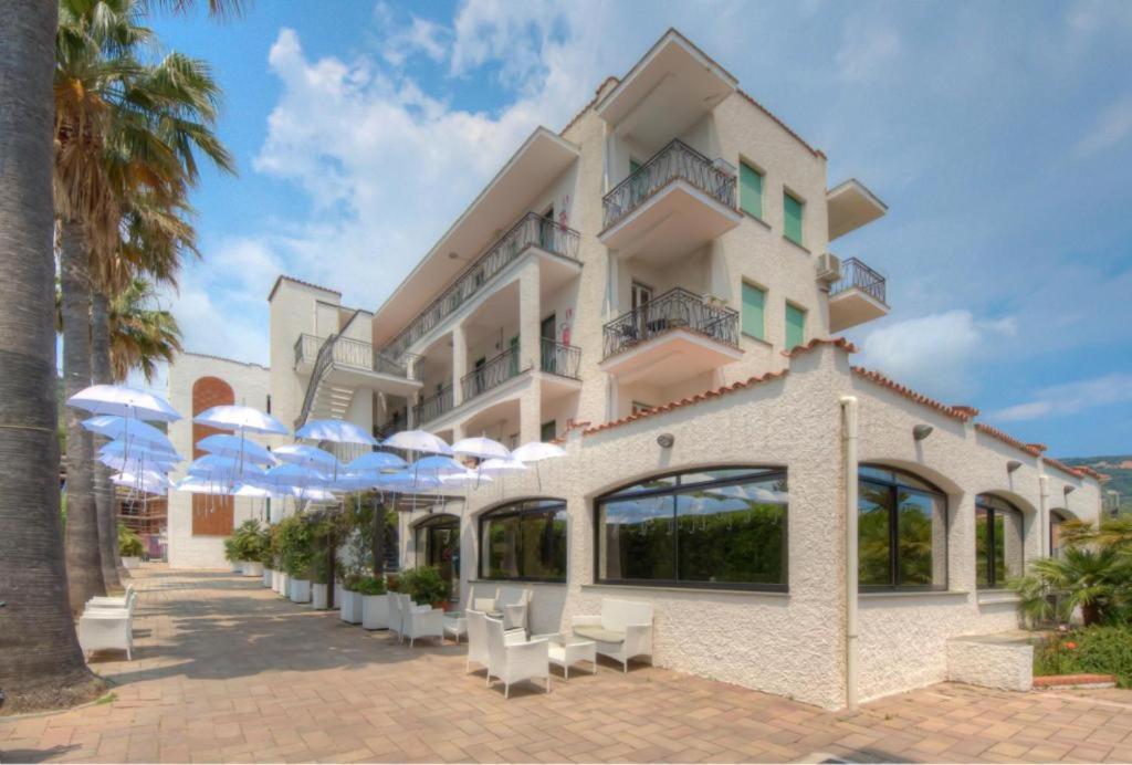 Liguria Apartments П'єтра-Лігуре Екстер'єр фото