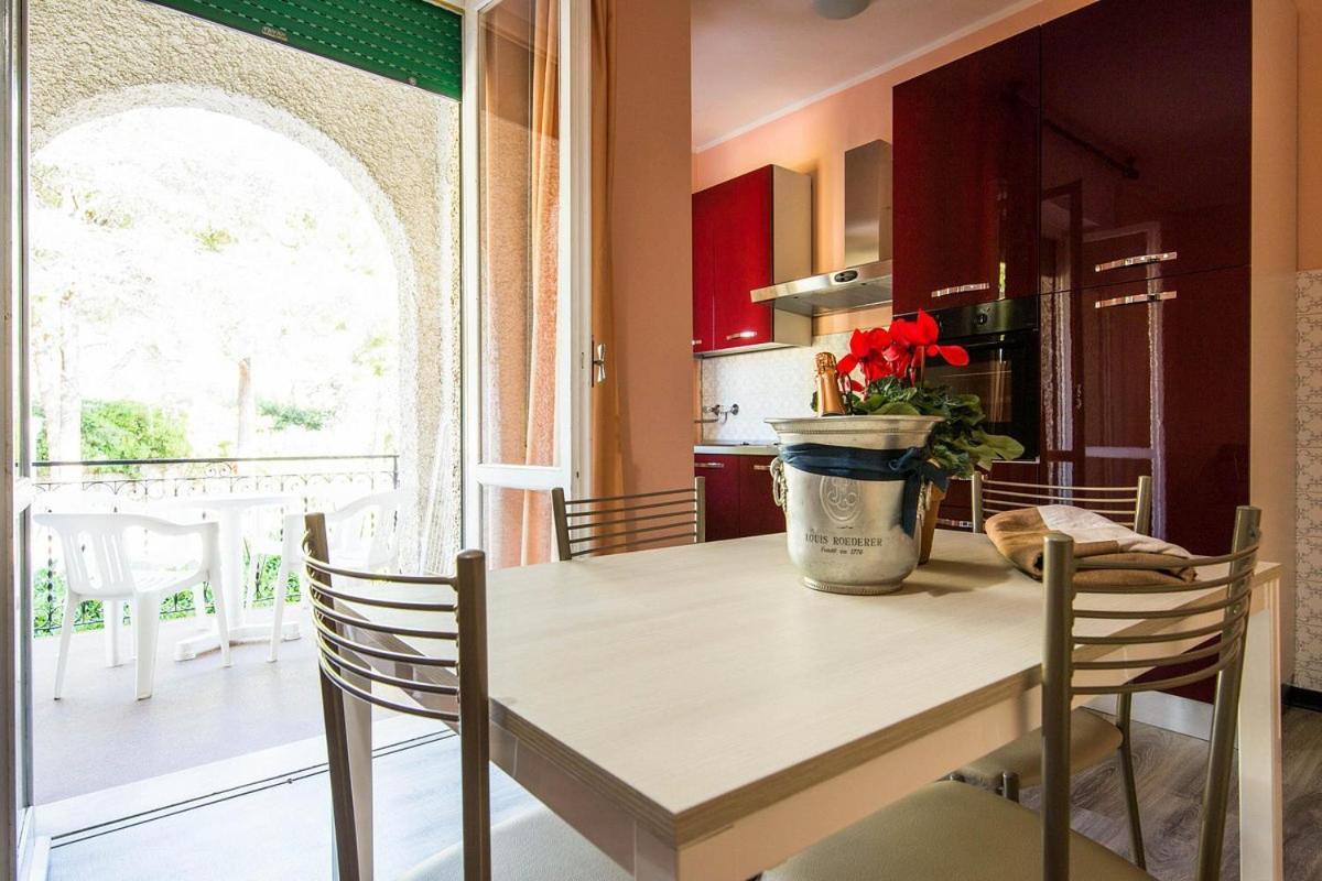 Liguria Apartments П'єтра-Лігуре Екстер'єр фото