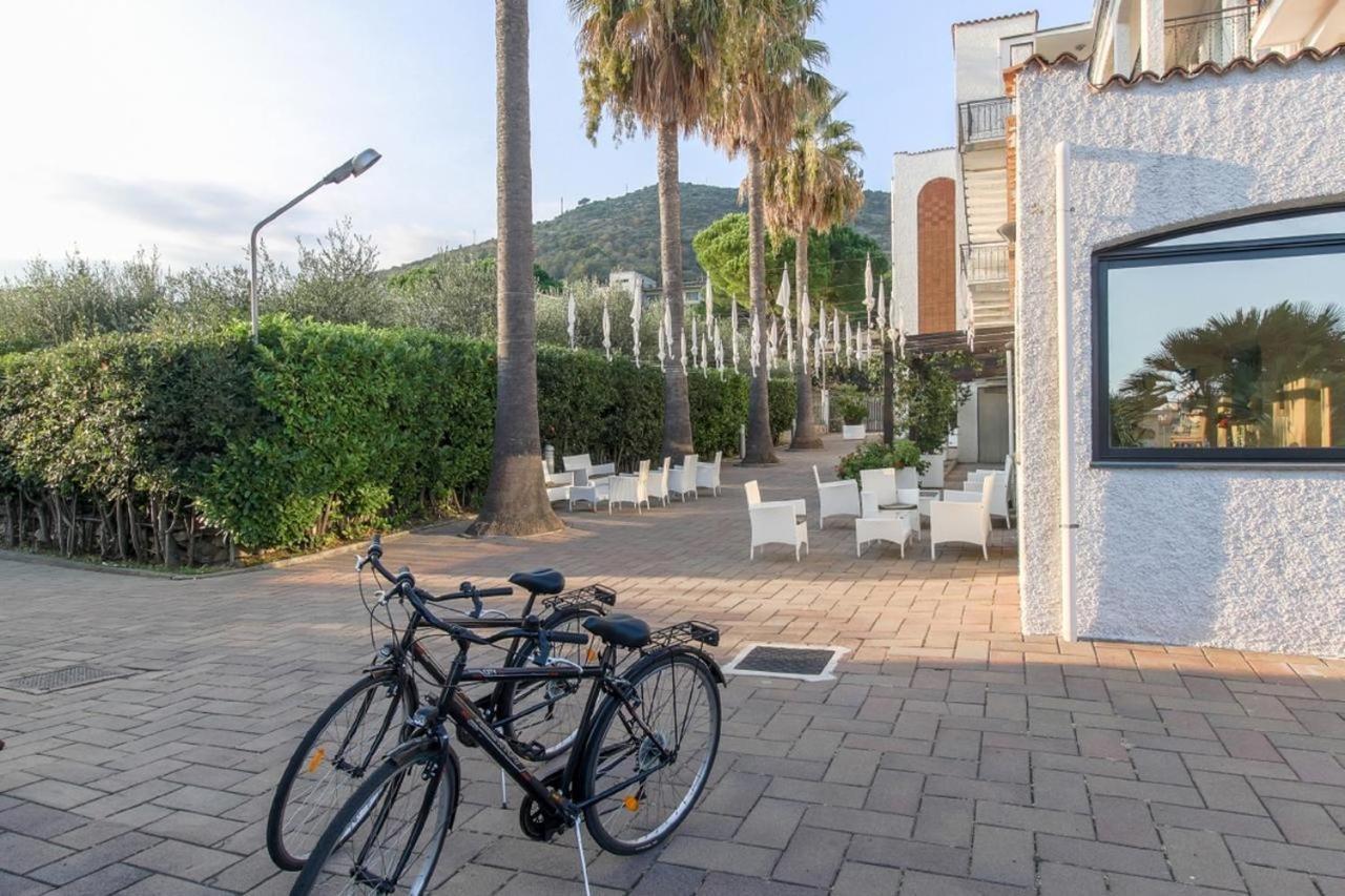 Liguria Apartments П'єтра-Лігуре Екстер'єр фото